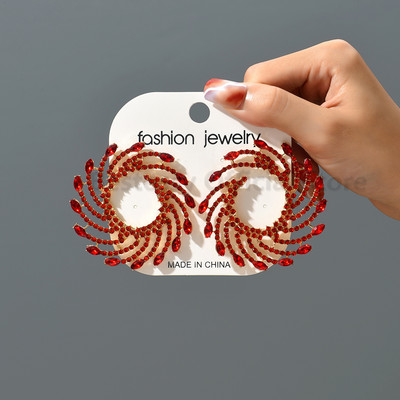 Европейски американски модни преувеличени пиърсинг обеци за жени Момиче Слънчева форма Уникален дизайн Изящни аксесоари за бижута