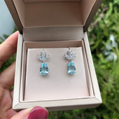 Huitan, cercei eleganti cu picătură, la modă nouă, pentru femei, estetici, albastru deschis, accesorii pentru urechi CZ, cercei pentru femei de înaltă calitate, bijuterii