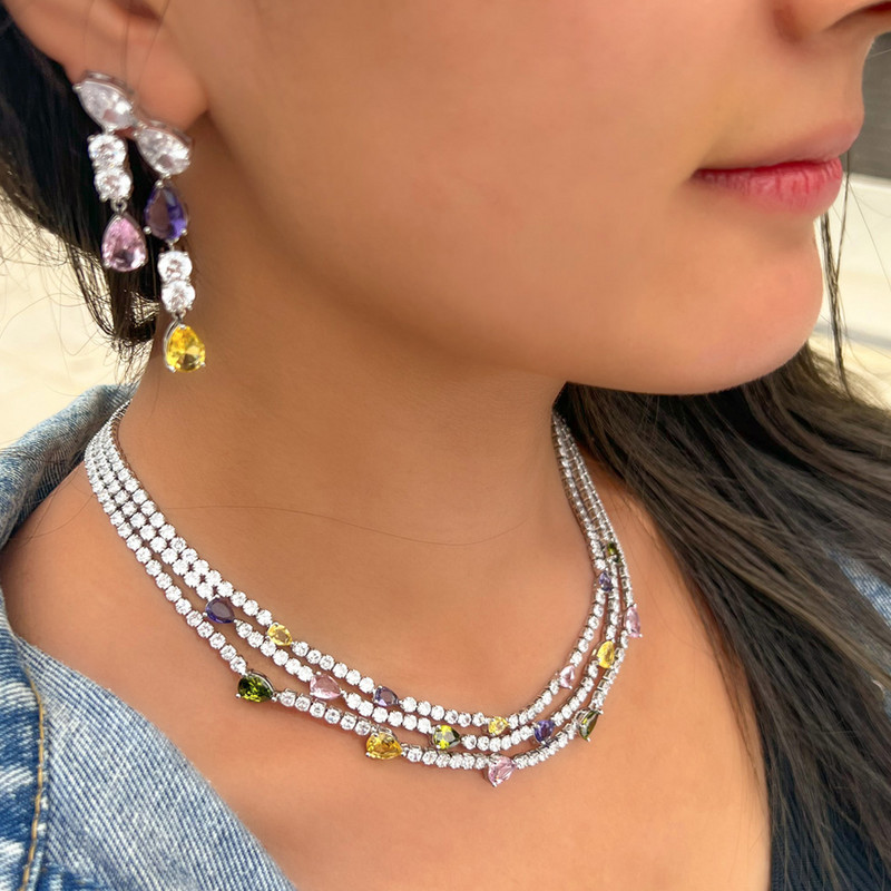 ThreeGraces fényes színes cirkónia 3 soros többrétegű menyasszonyi esküvői nyaklánc nyaklánc fülbevaló ékszer készlet nőknek TZ784