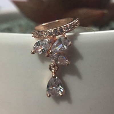 Aranyos punk CZ cirkon fülmandzsetta ezüst színű Egyszerű kerek golyós kristálykapcsok fülek kicsi, nem piercing fülbevaló fülbevaló