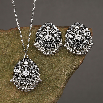 Bijuterii indiene Set de cercei/colier de culoare aurie Bijoux Flori pentru femei CZ Umerașe de bijuterii de nuntă Cercei Jhumka Boemia