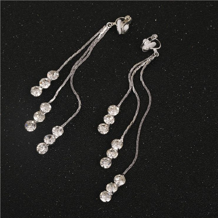 Klasszikus luxus menyasszonyi strasszos kör alakú hosszú bojt csíptető fülbevalón, nem piercinges női fülbevaló