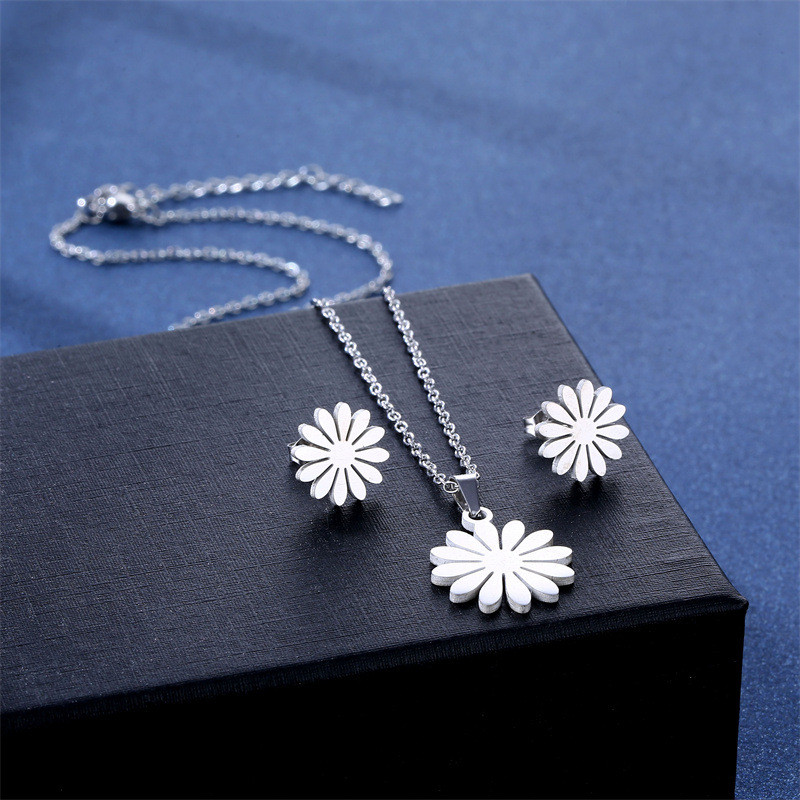 Oțel inoxidabil 316L Bijuterii de modă noi, elegante, flori de margarete, lanț de farmec, coliere, set de cercei, pandantive pentru femei