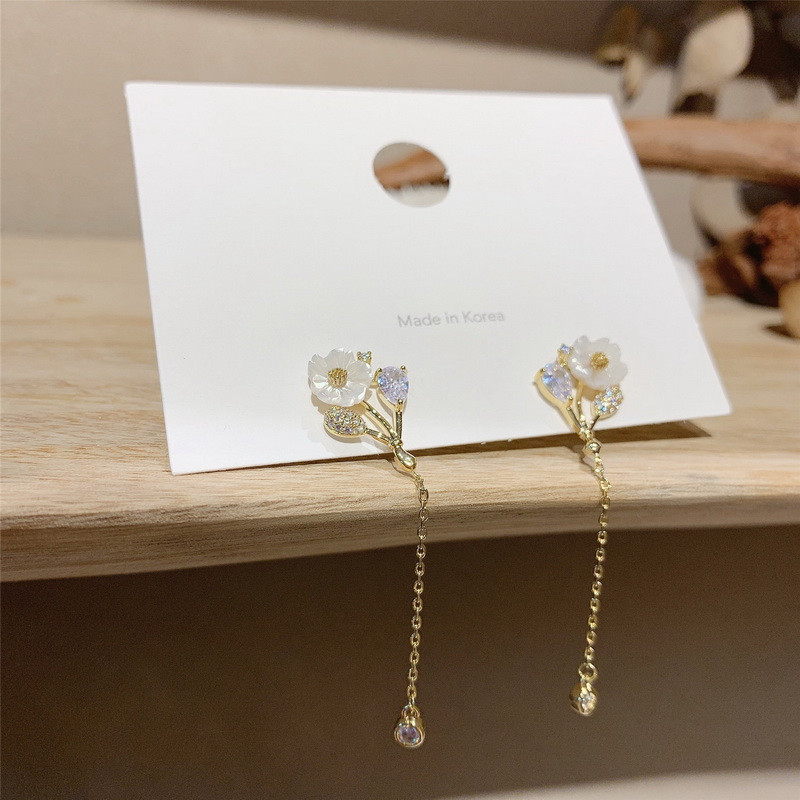 Cercei tip fluture cu flori de modă coreeană pentru femei AAA Zircon Frunze rafinate Cercei cu cristale de perle Bijuterii de nuntă de petrecere