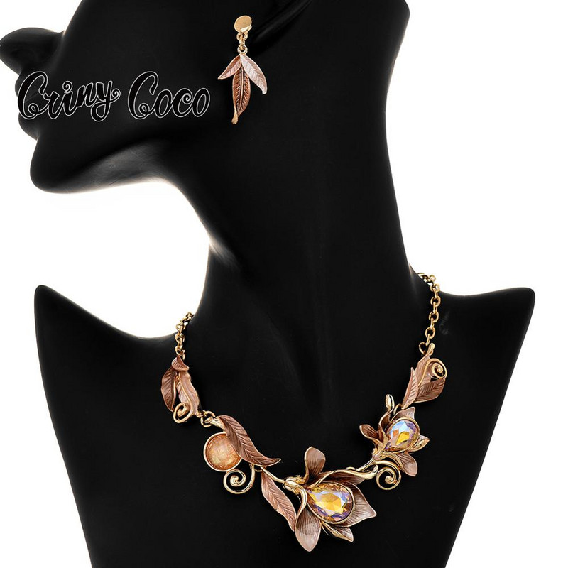 Reducere Cring Coco Magnolia Flower Bijuterii Seturi Fashion Resign Pandantiv Colieri Albastru Email Lanțuri Colier Cercei pentru femei