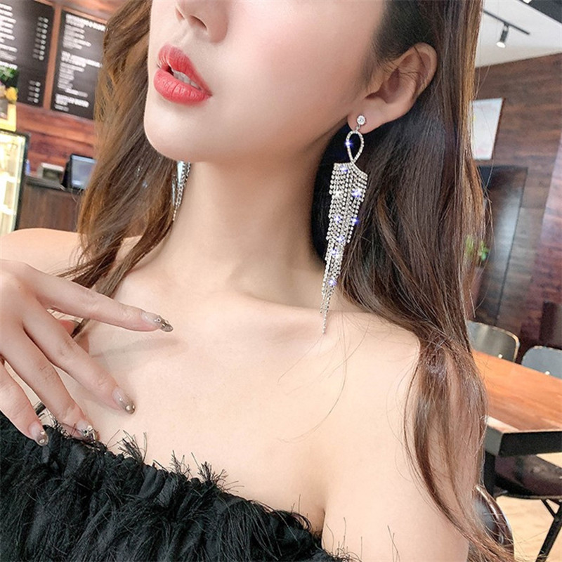 Új kiváló minőségű cink ötvözet strassz fülbevaló ékszer csepp fülbevaló női személyiség temperamentum fülbevaló hercegnő horog fülbevaló