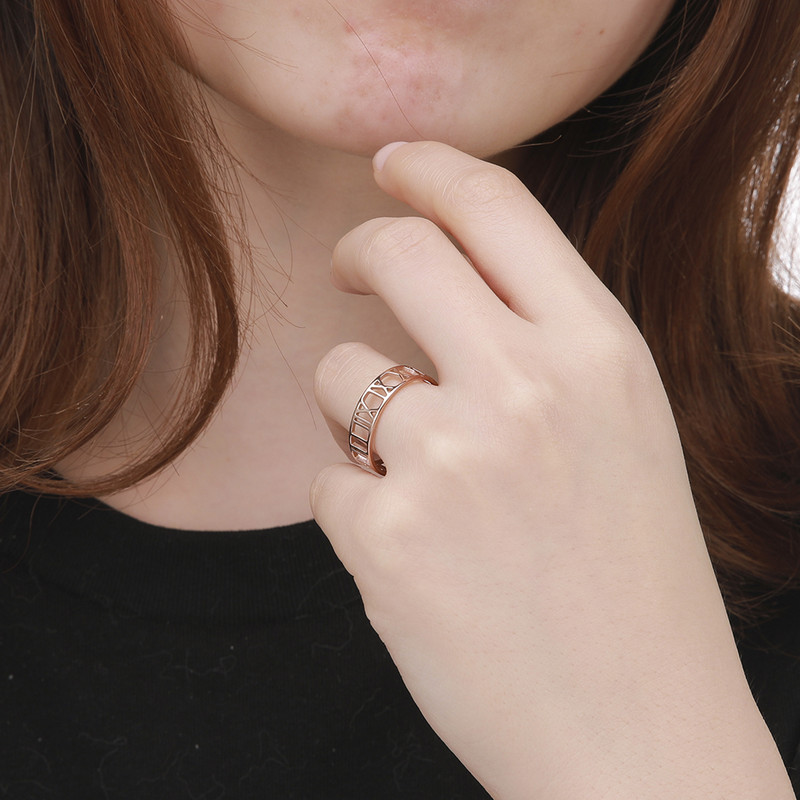 Skyrim római számokkal ellátott rozsdamentes acél gyűrű nőknek férfi klasszikus rózsa arany színű alkalmi pár gyűrűk ékszerek évfordulós ajándék