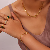 2022 új dizájn, aranyozott pillangó nyaklánc halszálkás lánc karkötők ékszerkészlet női parti nyilatkozat nyaklánc