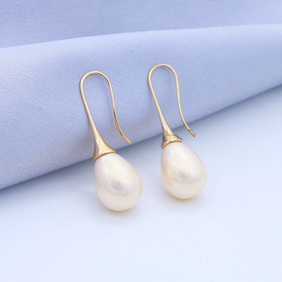 White Teardrop Simulation Pearl Earrings Dangle For Women Baroque Palace Style Jewelry Long Temperament Hook Απλά σκουλαρίκια