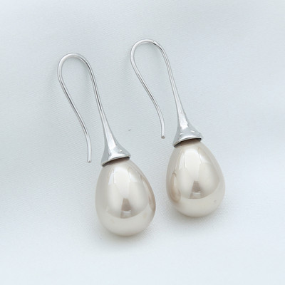 White Teardrop Simulation Pearl Earrings Dangle For Women Baroque Palace Style Jewelry Long Temperament Hook Απλά σκουλαρίκια