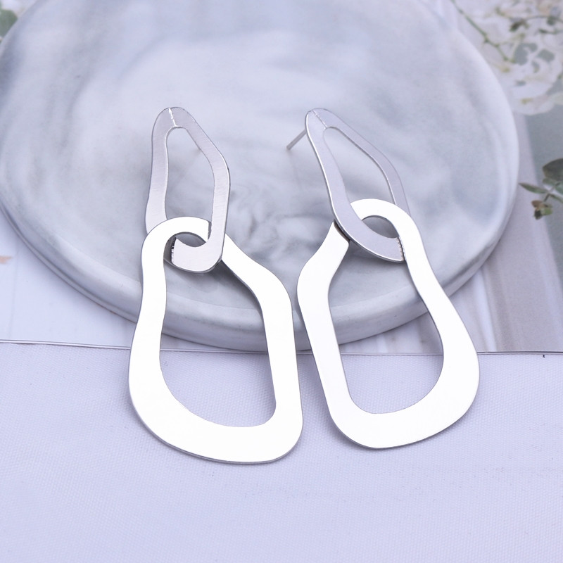 Túlzásba vitt, üreges, szabálytalan hosszú, lelógó fülbevaló nőknek, Geometrikus, ovális, kerek fémfülbevaló party ékszerek