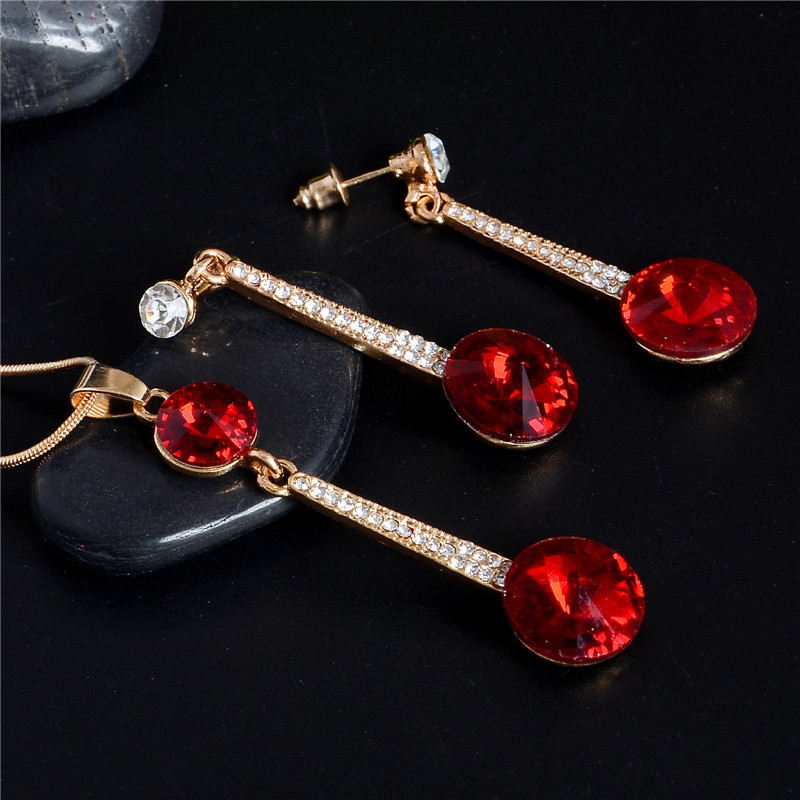 Pandantive și colier de culoare aurie Cercei tip piatră naturală albastră Zirconiu cubic Cristal Seturi romantice de bijuterii de mireasă