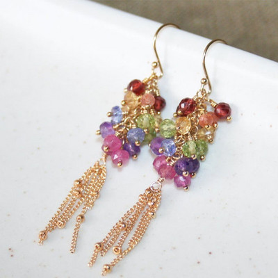 Vegyes színű gyöngyfürt zöld ametiszttel Fülbevaló