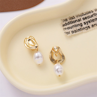 Minimalista, egyszerű kis kerek gyöngyök fülbevalók fülbevalók fehér szimuláció gyöngycsipesz fülbevalók, piercing nélkül női hölgyeknek