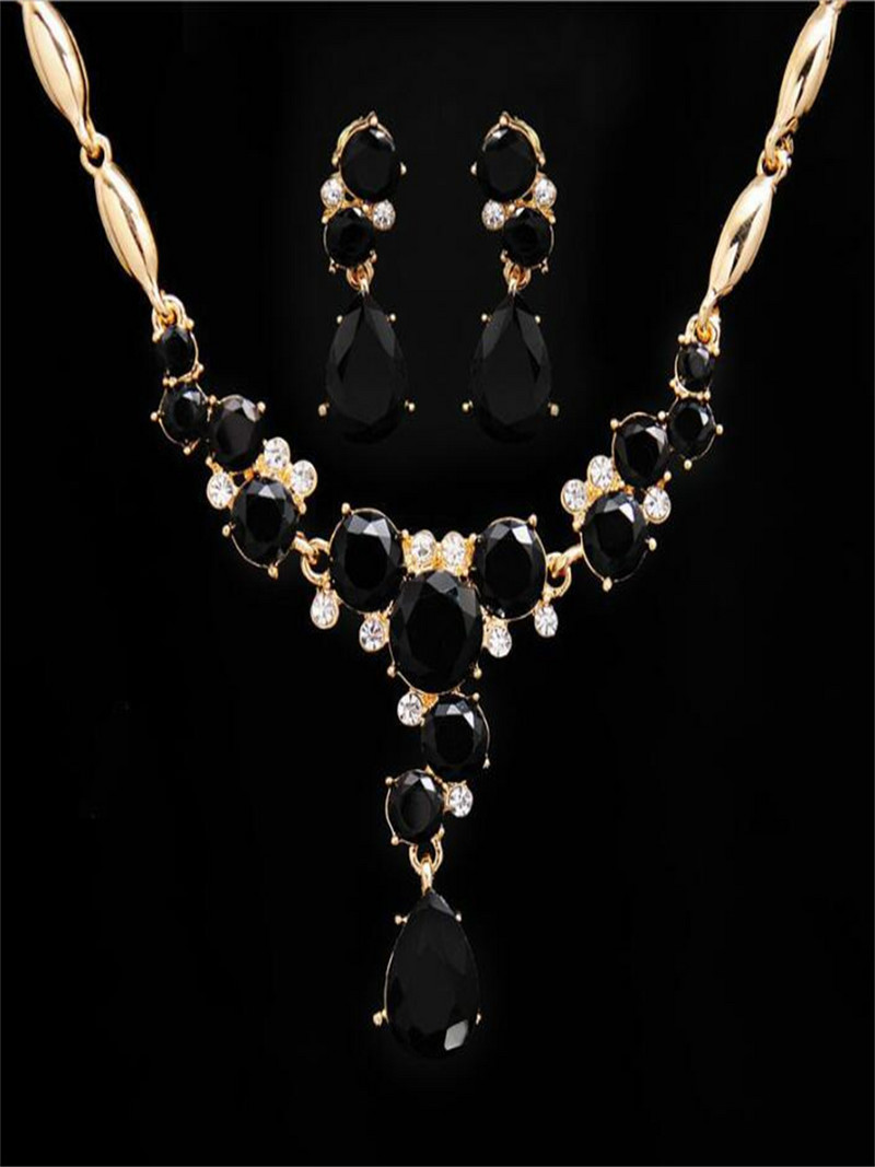 Aranylemezes kristály nyaklánc fülbevaló ékszer szett Minőségi ötvözetből készült ékszer kiegészítők női