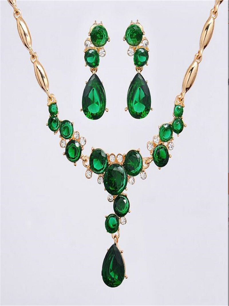 Aranylemezes kristály nyaklánc fülbevaló ékszer szett Minőségi ötvözetből készült ékszer kiegészítők női