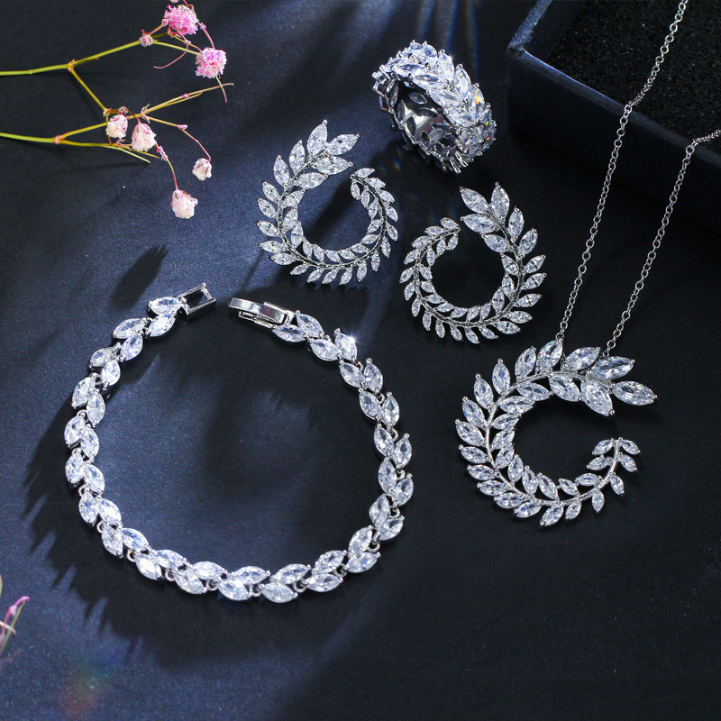 CWWZircons 4 bucă formă de frunze New Fashion CZ colier cercei brățară și inele set bijuterii de marcă celebră accesorii pentru femei T011