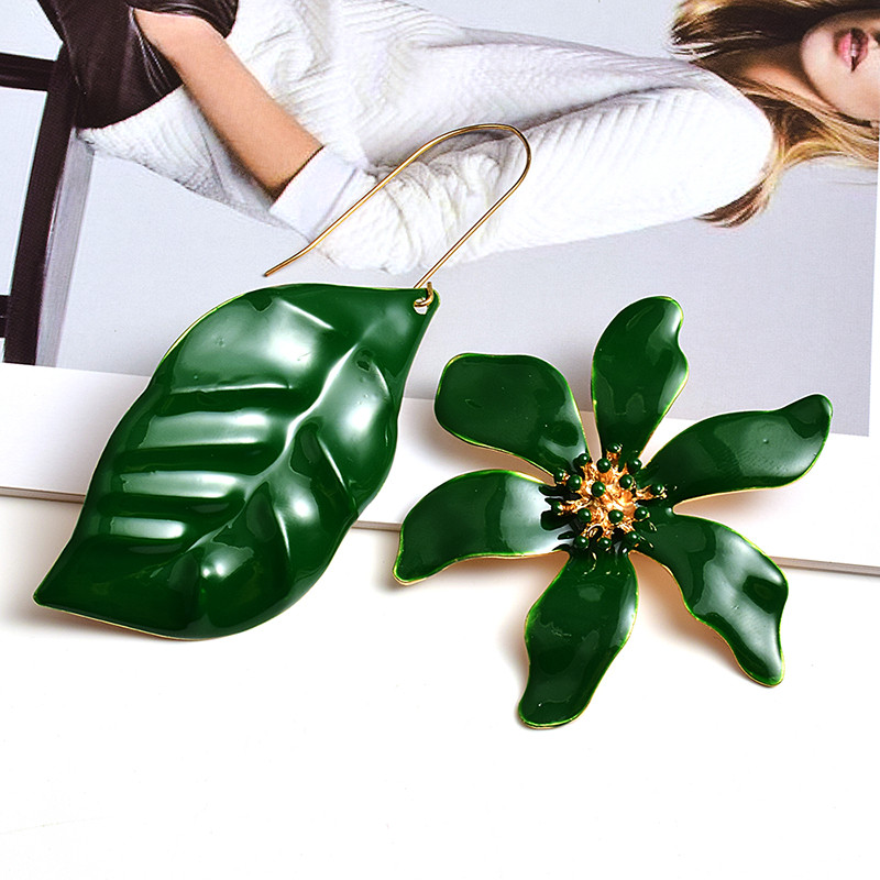Nagyker új fém olajozott virágok formájú lelógó hosszú fülbevalók forró finom ékszer kiegészítők nőknek karácsonyi ajándék