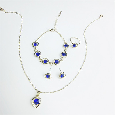 Luxus 4 db kivágott szív színű cirkon fülbevaló karkötő nyaklánc gyűrű szett nőknek divat eljegyzési parti ékszer ajándék