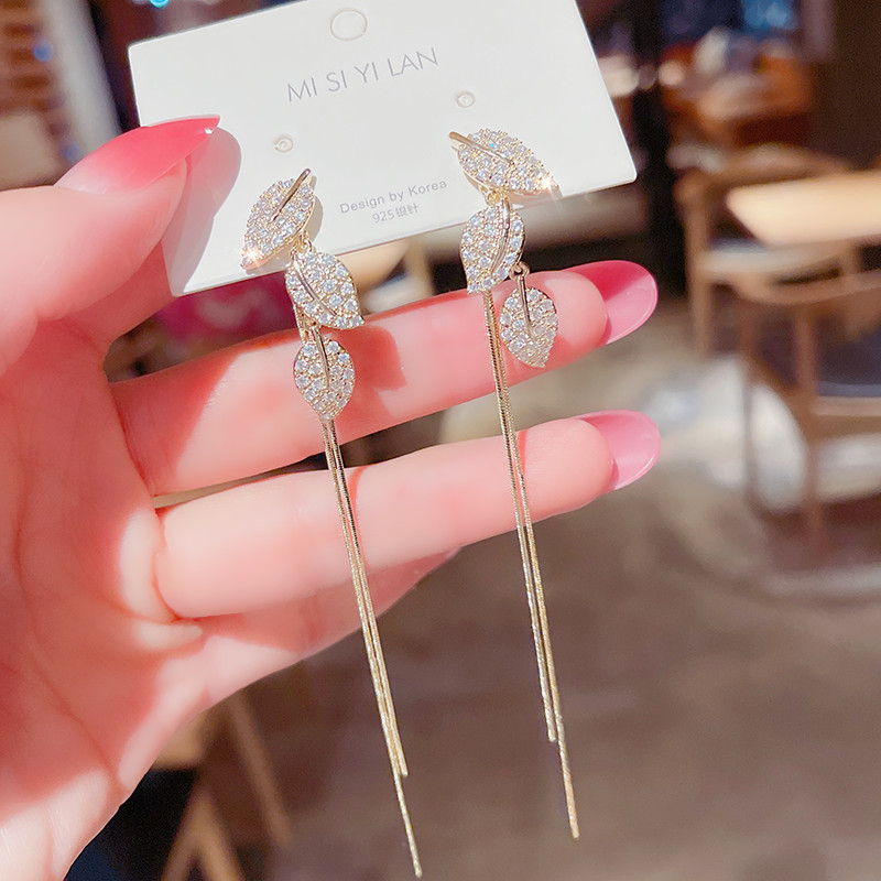 Nove duge niše dizajna Lagani luksuzni listovi Napredne naušnice za žene Korejske modne naušnice Nakit za dnevne rođendane Pokloni