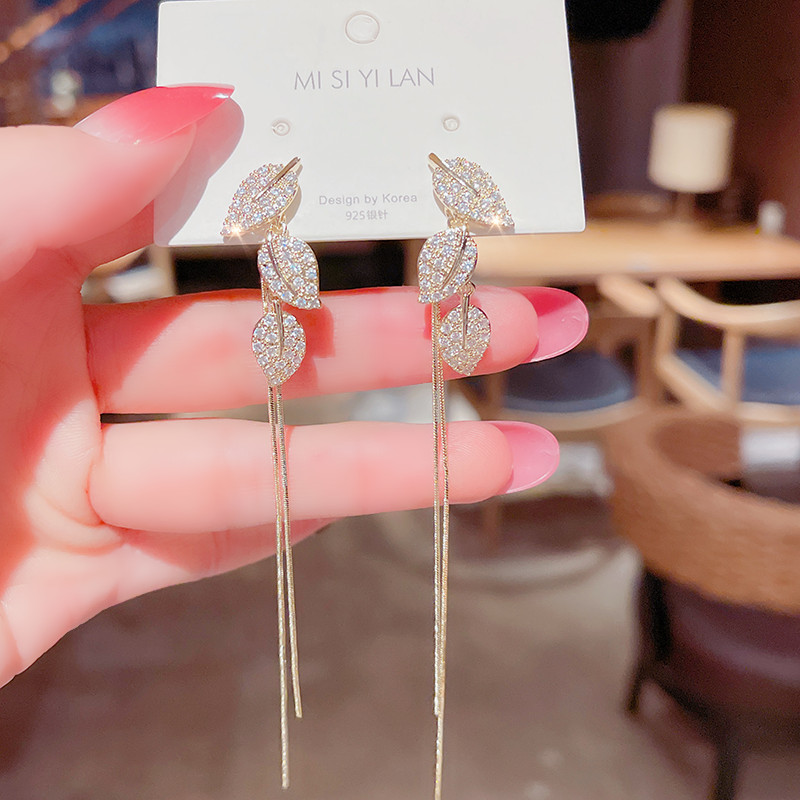 Nove duge niše dizajna Lagani luksuzni listovi Napredne naušnice za žene Korejske modne naušnice Nakit za dnevne rođendane Pokloni