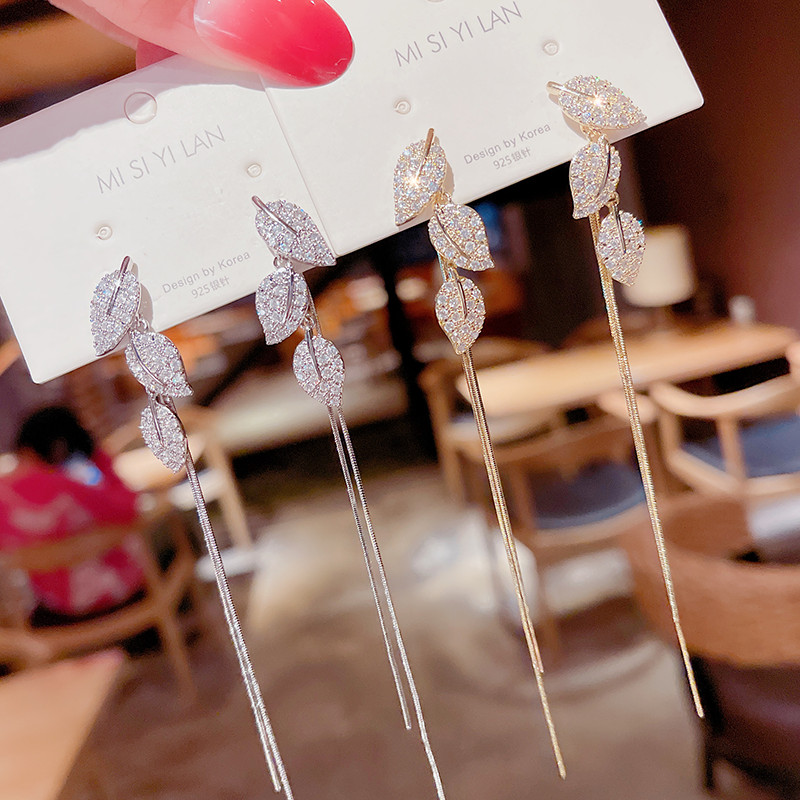 Nove duge niše dizajna Lagani luksuzni listovi Napredne naušnice za žene Korejske modne naušnice Nakit za dnevne rođendane Pokloni