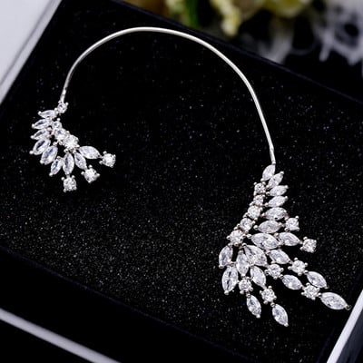 Asimetrična marka luksuznih kubičnih cirkonskih cvjetnih naušnica s nitnama za uho za žene Trendovski modni nakit u boji lista od bijelog zlata