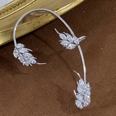 Asimetrična marka luksuznih kubičnih cirkonskih cvjetnih naušnica s nitnama za uho za žene Trendovski modni nakit u boji lista od bijelog zlata