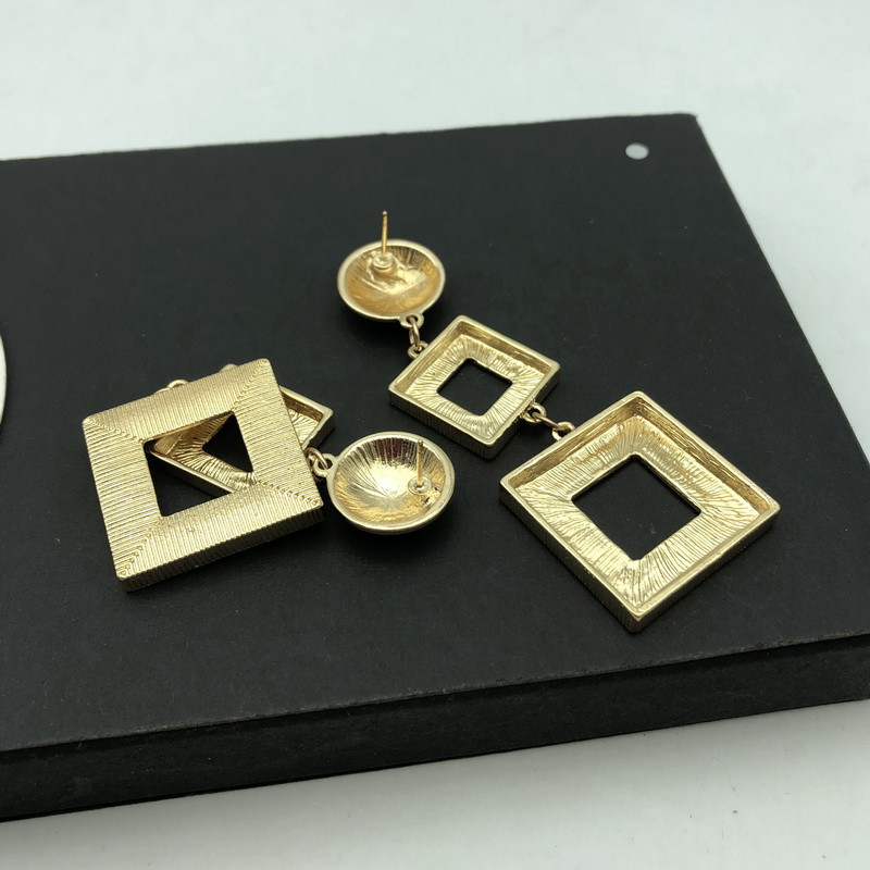 F.J4Z Fashion Punk auskarai moteriai Roko lydinio kvadratiniai Geo Chunky Auskarai Ladies Club Show Alloy Auskarai papuošalai Dropship