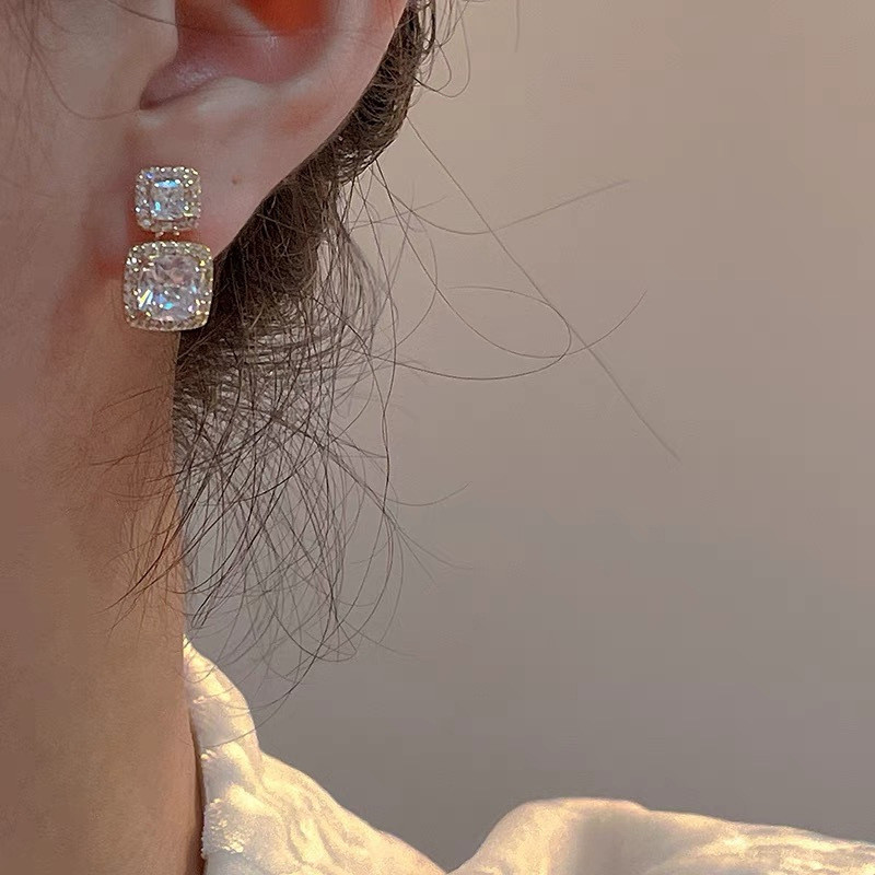 Accesorii populare Bijuterii Cercei pentru femei Bling Cubic Zirconia Elegant Superbe femeie nunta Cercei Pendientes