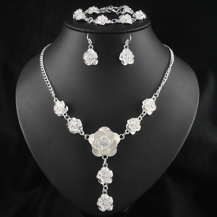 Set de bijuterii cu flori de trandafir placat cu argint, marca Yumfeel, set de bratari, cercei