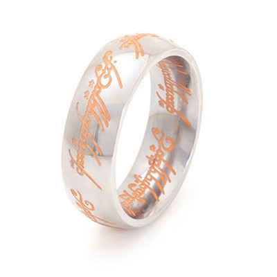 Нов актуализиран стил Светеща титаниева стомана Един пръстен на силата 3D издълбан изискан брачен пръстен Любителите на жените Мъже Модни бижута