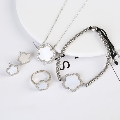 auzza Hat SaIa GaIb PIatab StaInIass StaaI ChaIn FIna Iaaf PataIs FIawars naturaI WhIta Vca Cleef nackIaca aarrIngs Ring BracaIa