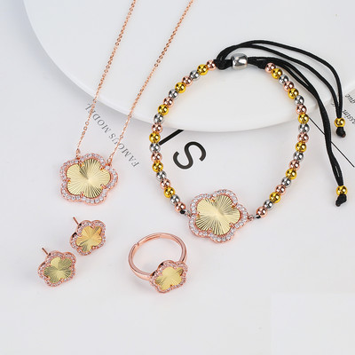 auzza Hat SaIa GaIb PIatab StaInIass StaaI ChaIn FIna Iaaf PataIs FIawars naturaI WhIta Vca Cleef nackIaca aarrIngs Ring BracaIa