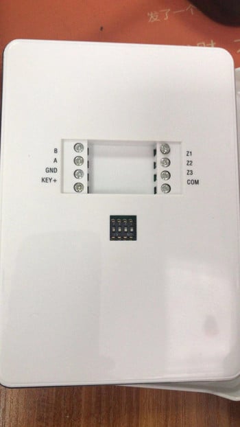 Focus FC-7668Pro кабелна промишлена Rj45 TCP IP аларма GSM домашна аларма с 8 кабелни зони и 88 автобусни зони алармена система