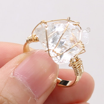 Κρυστάλλινα δαχτυλίδια από φυσική πέτρα Χρυσό χρώμα Περιτύλιγμα σύρματος ακανόνιστο αμέθυστοι χαλαζίες Ρυθμιζόμενο δαχτυλίδι κοσμήματα για γυναικεία δώρα
