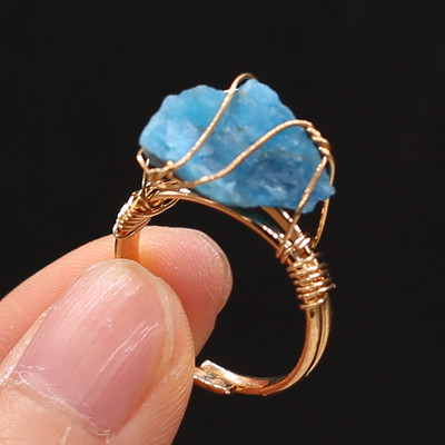 Κρυστάλλινα δαχτυλίδια από φυσική πέτρα Χρυσό χρώμα Περιτύλιγμα σύρματος ακανόνιστο αμέθυστοι χαλαζίες Ρυθμιζόμενο δαχτυλίδι κοσμήματα για γυναικεία δώρα