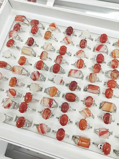 Veľkoobchodné 10 ks/lot Mix náhodných farieb Štýl Prírodný kameň Zliatinové prstene Módne šperky Dámske párty Snubný prsteň