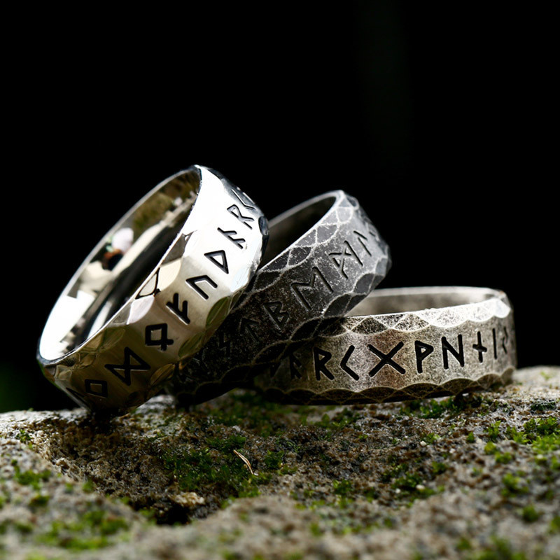 Vintage Odin skandináv viking amulett rúna gyűrűk férfiaknak divat rozsdamentes acél szavak gyűrű esküvői ékszerek Valentin-napi ajándékok