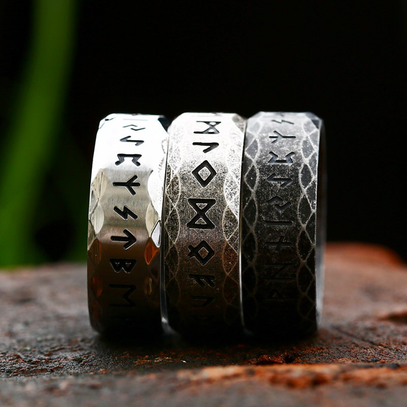 Vintage Odin skandináv viking amulett rúna gyűrűk férfiaknak divat rozsdamentes acél szavak gyűrű esküvői ékszerek Valentin-napi ajándékok