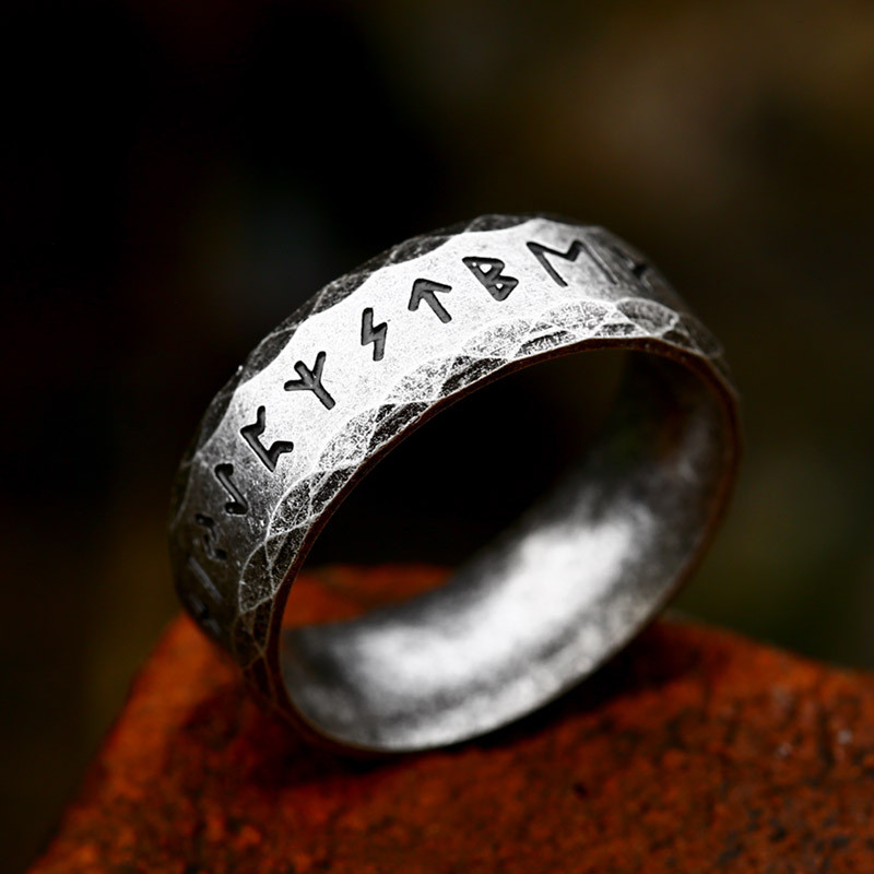 Vintage Odin skandináv viking amulett rúna gyűrűk férfiaknak divat rozsdamentes acél szavak gyűrű esküvői ékszerek Valentin-napi ajándékok