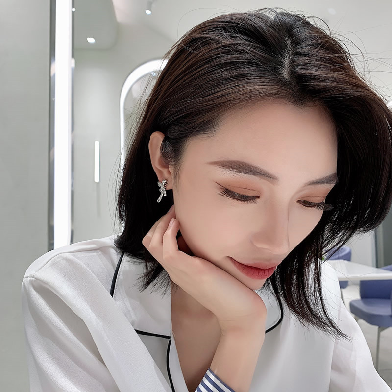 2020 нови обеци с панделка с инкрустиран циркон Корейски секси дамски бижута темперамент Парти Сватбени обеци Модни студентски обеци