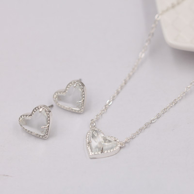 2022 г. Нов ярко розово сърце от смола Druzy Цветен скъпоценен камък Малка любов Геометрични обеци и колие Комплект бижута за жени