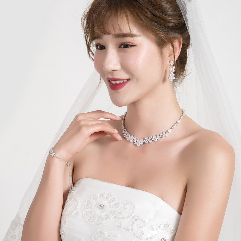 „Weiman Jewelry“ putojantis daugiaspalvis kubinis cirkonis CZ krištolinių gėlių karoliai ir auskarų rinkinys vestuvinių banketų papuošalams