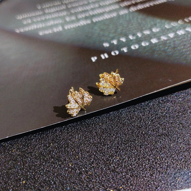 Kūrybiški raudono klevo lapo cirkonio auskarai moterims Mieli gyvūnai triušis katė kalnų krištolo auskarai mergaičių Kalėdų vakarėlio papuošalai