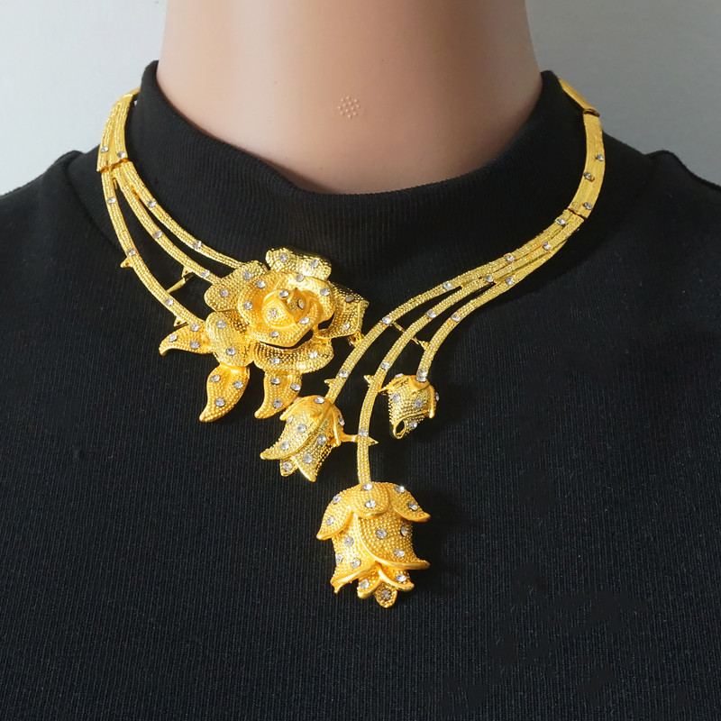 Colier cu design de flori de trandafir, brăţară, set de bijuterii de culoare aurie, pentru femei, cercei pentru nuntă, inel, bijuterii