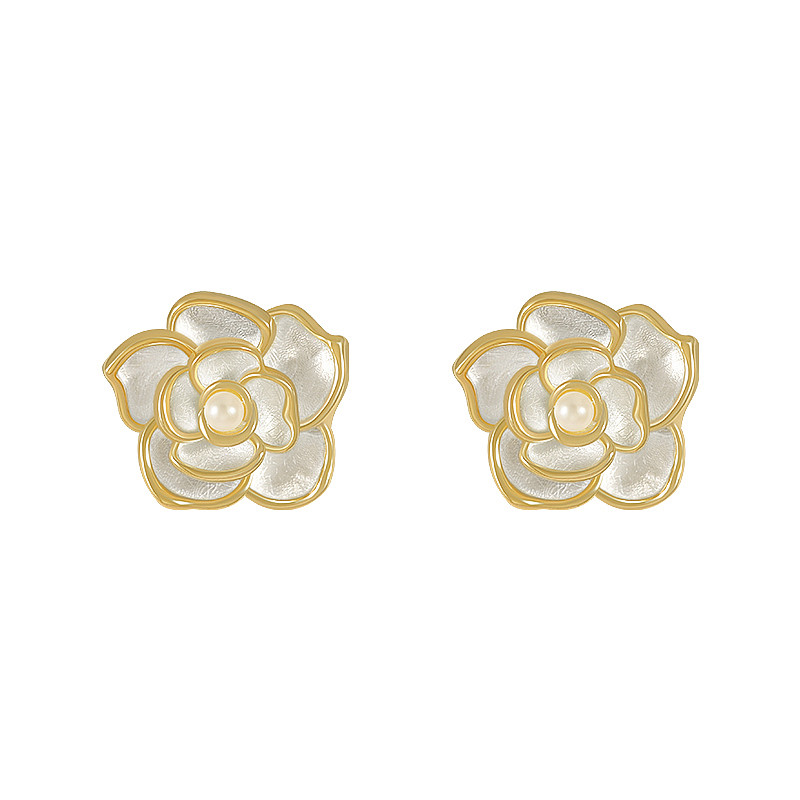 Prancūziškas romantiškas elegantiškas baltas emalis žiedlapių gėlės formos auskarai 2022 m. Nauji papuošalai Saldūs aksesuarai, skirti prabangiems moteriškiems papuošalams