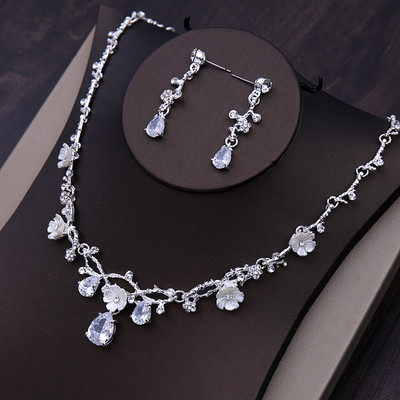 Sidabrinių spalvų gėlių krištoliniai vestuvinių papuošalų rinkiniai Rankų darbo Tiaros Auskarai Vėrinys Karūna Vestuvinė suknelė Nuotakos papuošalų rinkinys Prom