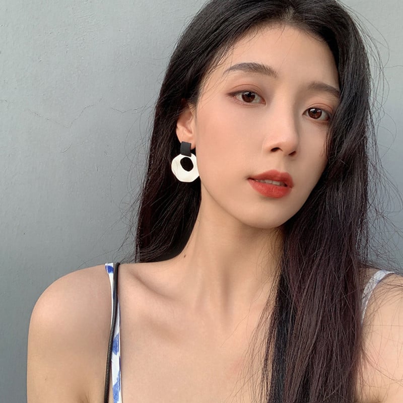 Moda femeilor noi, alb, negru, culori mixte, cercei cu agrafă, rotunde, cu pandantiv, agrafe pentru urechi, pentru bijuterii pentru femei neperforate