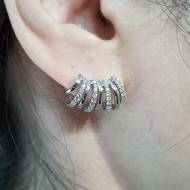 Huitan Chic Stud Auskarai Moterų Vestuvių Vakarėlis Prabangus Sidabrinės Spalvos Auskarai Subtilus auskarų vėrimas Madingi Papuošalai Drop Ship